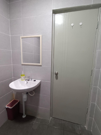 Bathroom 4, Loft Suites 01 - Skyline Suite, Kuching