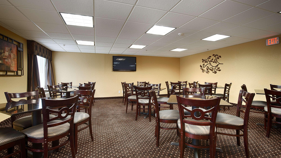Food & Drinks 5, Best Western Plus Parkway Hotel, Madison