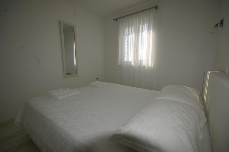 Others 5, Apartments Villa Rosina, Rogoznica