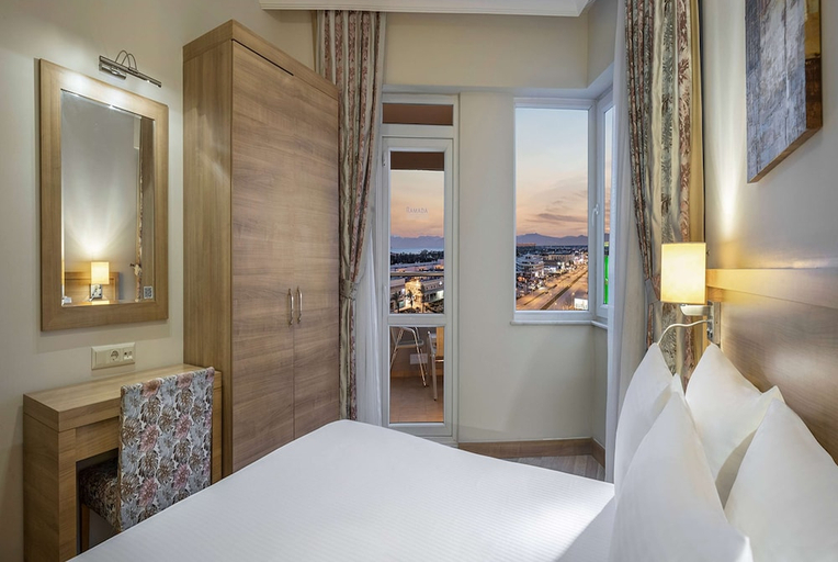 Bedroom 3, Ramada Resort by Wyndham Lara, Antalya