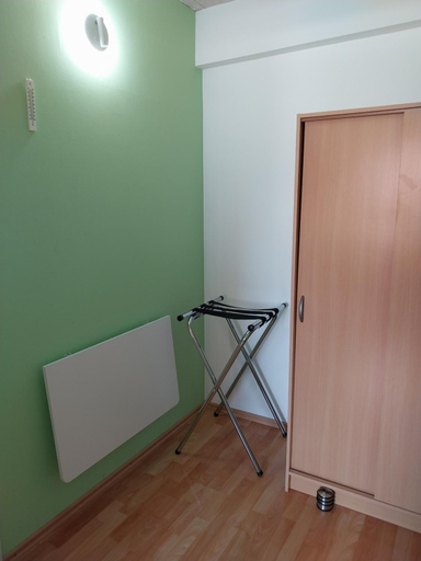 Others 3, Tangermunde Zum S c h m u c k Giebel - Pension & FeWo, Stendal