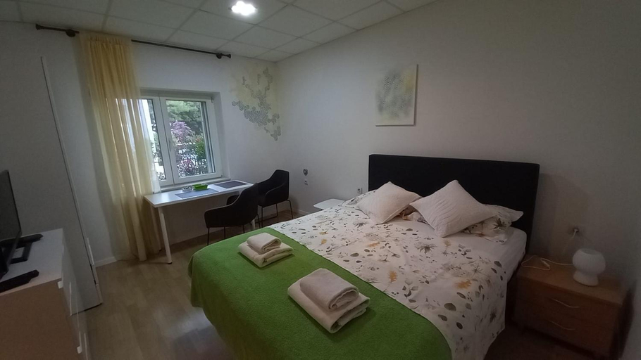 2, Apartment Zsa Zsa Zenta 1, Split