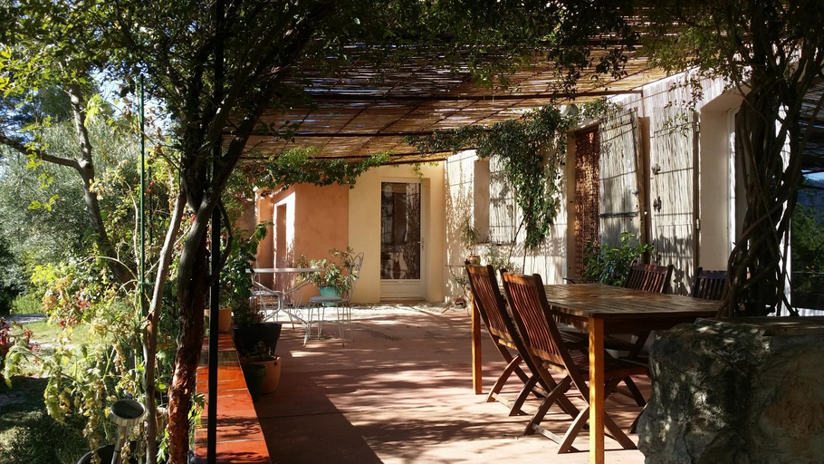Others 3, Les Oliviers, Alpes-de-Haute-Provence