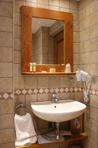 Bathroom 4, Au Vieux Moulin, Haute-Savoie