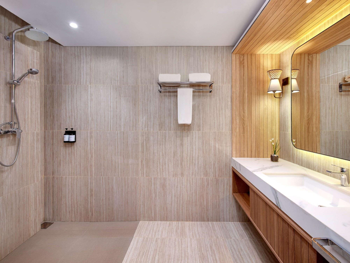 Bathroom 5, Mercure Pangkalan Bun, West Kotawaringin