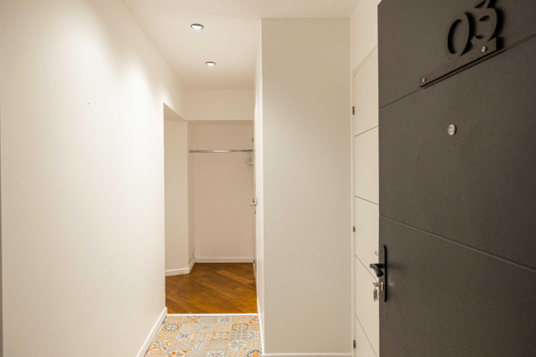 3, Magnificent renovated 2 room apartment , Alpes-Maritimes