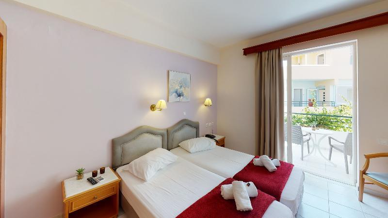 Bedroom 3, Dedalos Beach Hotel, Crete