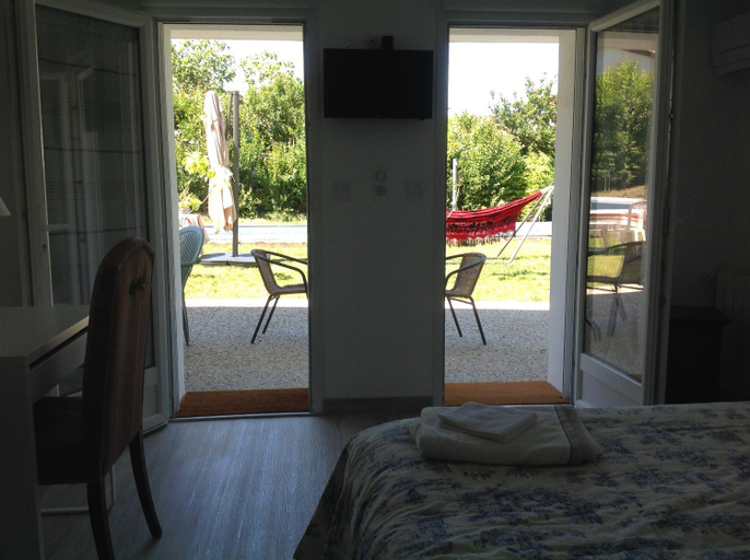 Bedroom, Appartement avec cuisine et grande piscine chauffee, Pyrénées-Atlantiques