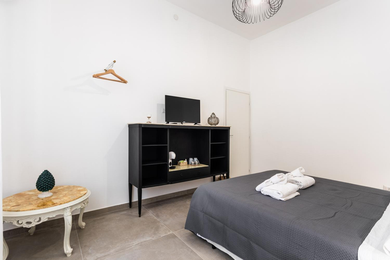 Bedroom 2, Il Moro Rooms, Syracuse