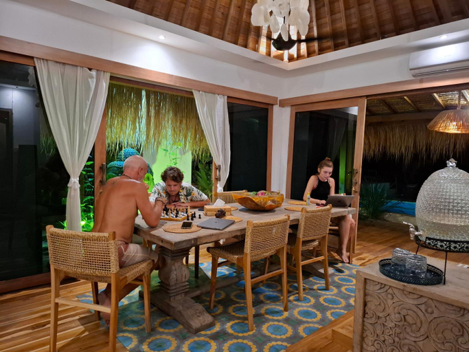 Food & Drinks 4, Mandala Beach healing rooms Gili Air, Lombok