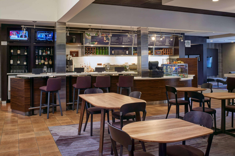 Food & Drinks 5, Sonesta Select Indianapolis Carmel, Hamilton