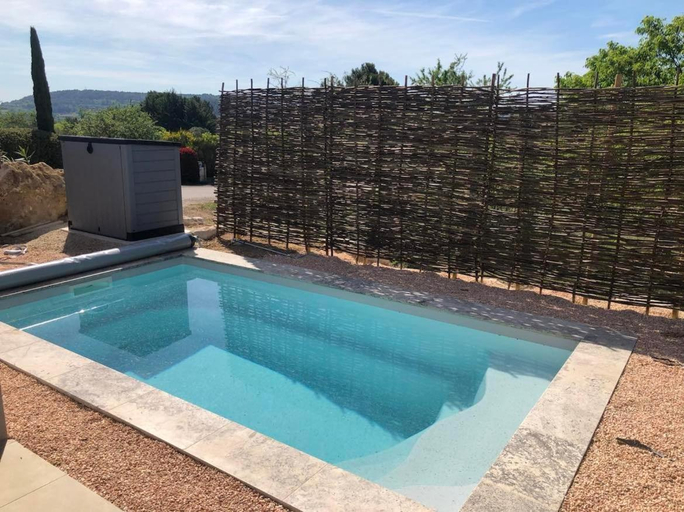 Sport & Beauty 1, Les jardins de la Graviere a 5 mn de Lourmarin avec piscine privee, Vaucluse