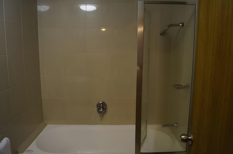 Bathroom 3, Hotel Coronation, Sydney