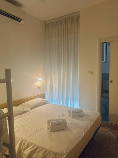 Bedroom 4, K2 Hotel, Rimini