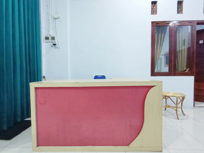 Others 2, Guest House AA Syariah by Hello Room, Pekalongan