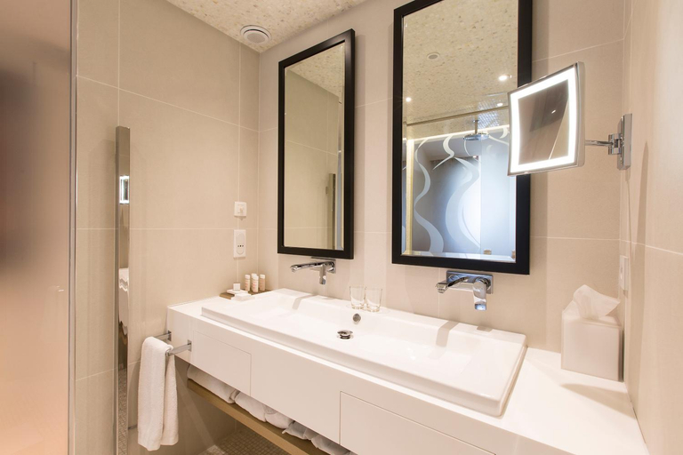 Bathroom 5, Hotel Mont-Blanc Chamonix, Haute-Savoie