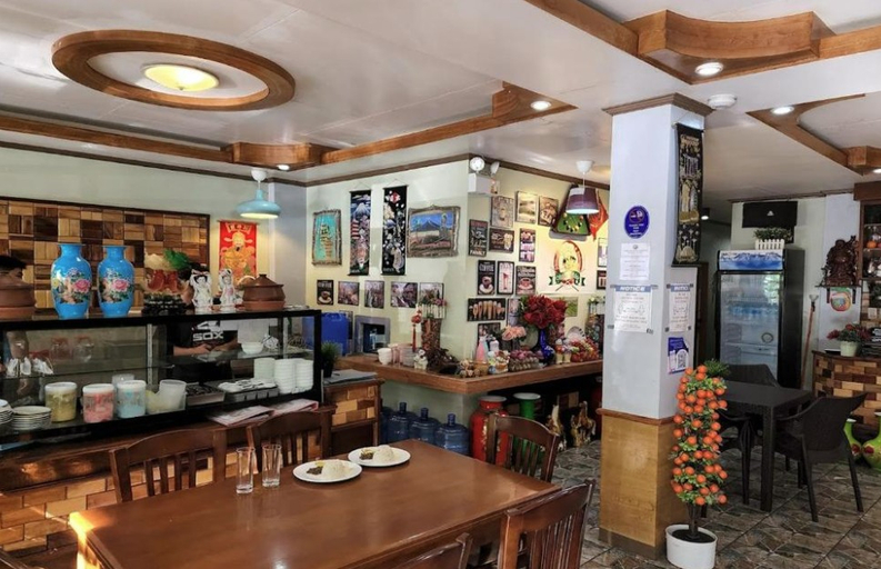 Food & Drinks 5, Mom Shie’s Apartelle and Restaurant, Caba