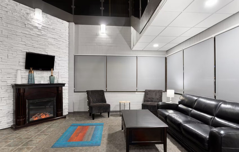 Public Area 2, Travelodge by Wyndham Grande Prairie, Division No. 19