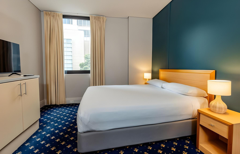 Bedroom 2, Hotel Coronation, Sydney