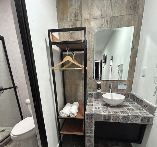 Bathroom 5, Capital Hotel Saltillo, Saltillo