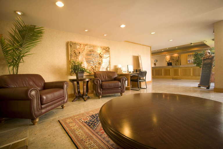 Public Area 2, Coast Discovery Inn, Comox-Strathcona