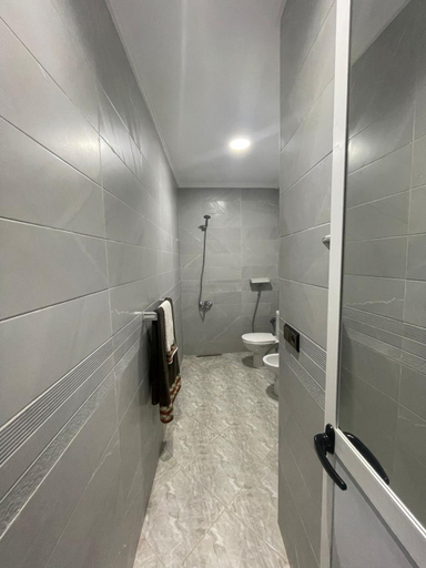 Bathroom 2, Dina Apartments, Tétouan