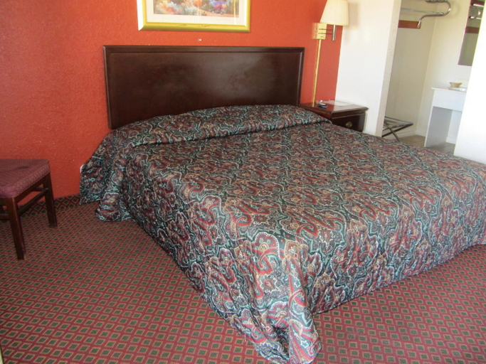 Others 5, American Star Inn - Abilene, Taylor