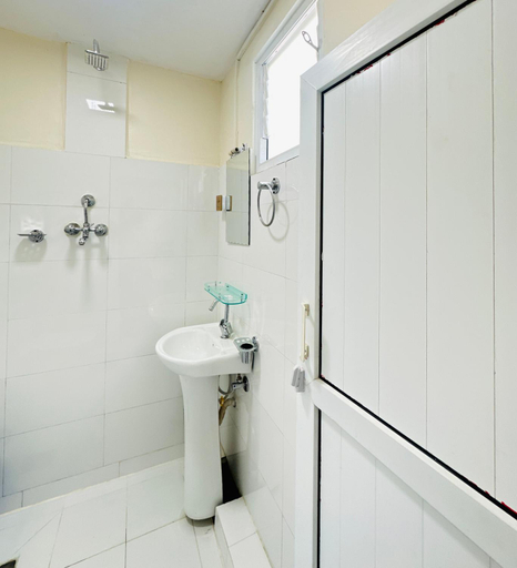 Bathroom 3, Yog Hostel- Best Social Backpacker Hostel in Thamel -Rooftop-Capsule Bunks AC, Bagmati