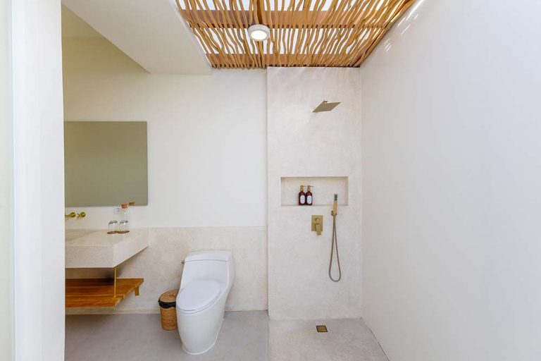 Bathroom 5, Villa Nokanhui - 3BR Pivate Villa in Berawa, Badung