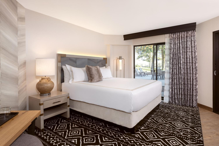 Bedroom, Glenwood Hot Springs Resort, Garfield