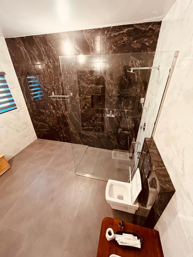 Bathroom 4, Lush Acres, Idukki