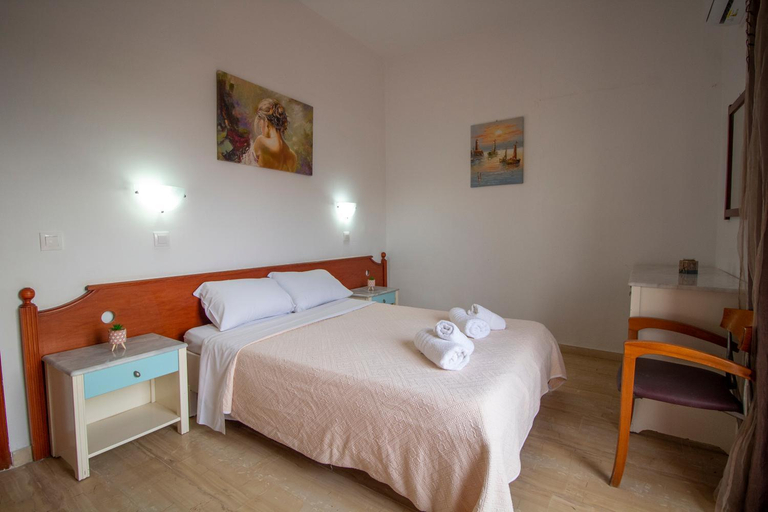 Others 4, Harry's Bar & Apartments 1, Ionian Islands