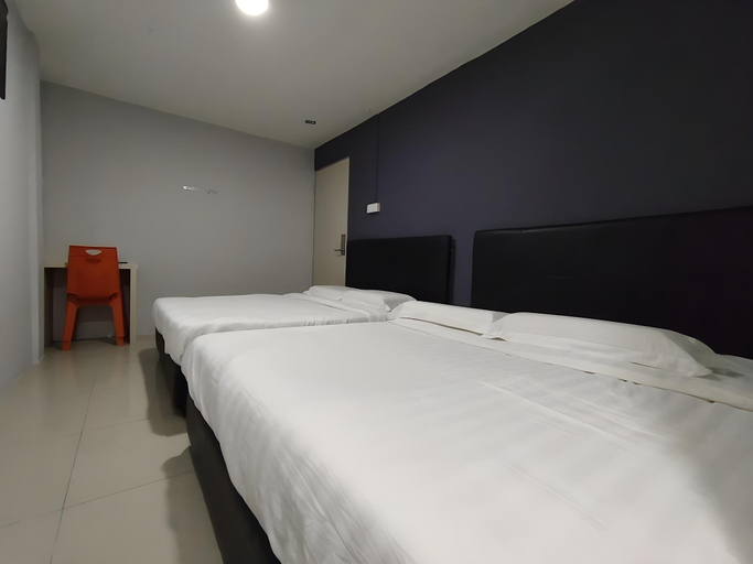 Bedroom 2, Hotel Marina World, Kuching