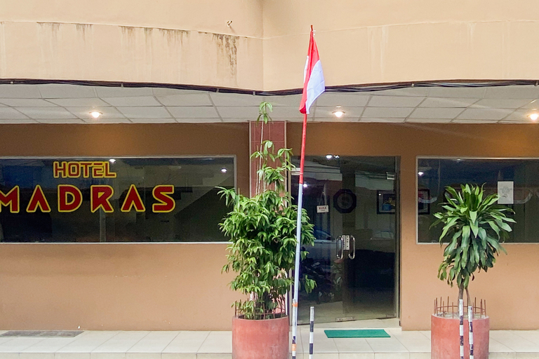 Exterior 3, RedDoorz @ Madras Hotel Batam, Batam