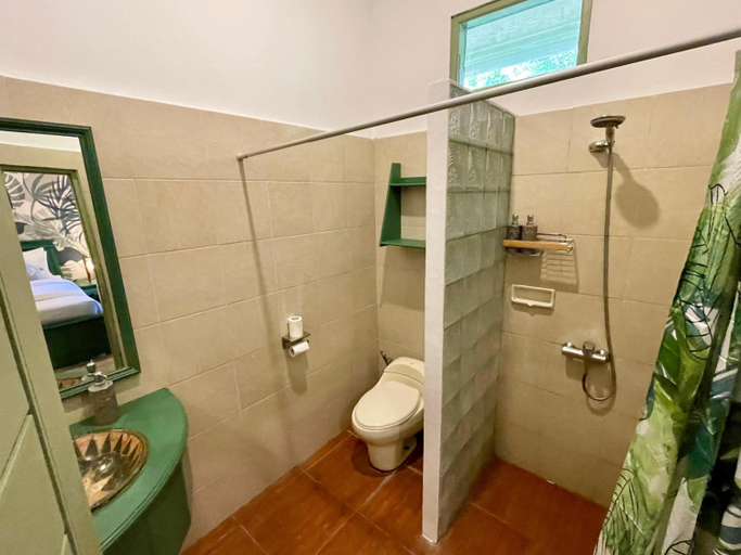 Bathroom 5, Dasa Wana Jungle Resort, Candidasa, Karangasem