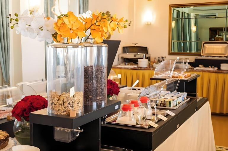 Food & Drinks 5, Hotel Mecenate Palace, Rome
