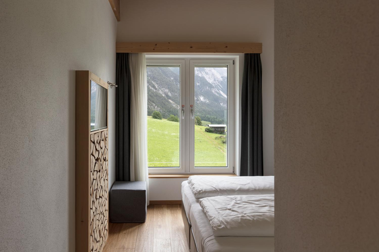 Bedroom 2, ArlBerglife Ferienresort, Landeck