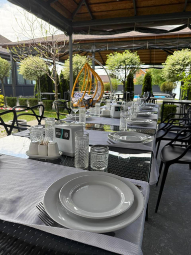Food & Drinks 5, Biruza Club, Kyievo-Sviatoshyns'kyi