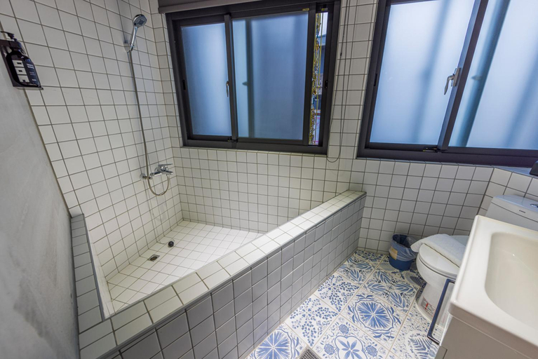 Bathroom 3, Meng Yun Ge Hotel, Yilan