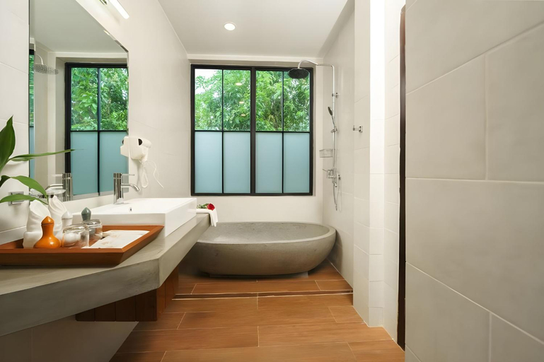 Bathroom 4, Room-deluxe Double Room With Patio or Ba, Siem Reap
