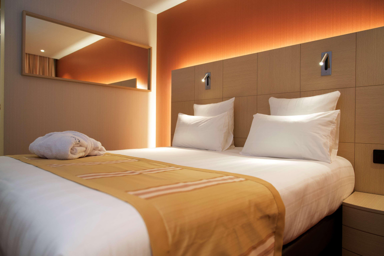 Bedroom 3, Nash Airport Hotel, Genève