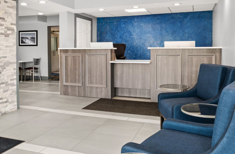 Public Area 2, Baymont By Wyndham Batavia - Darien Lake, Genesee