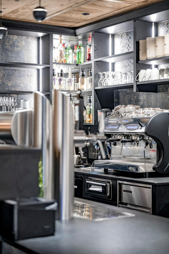 Food & Drinks 5, Hotel Grauer Bar, Imst