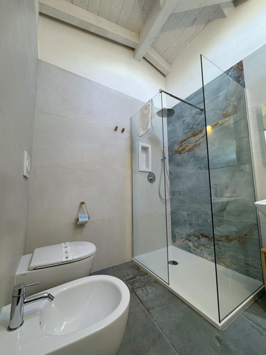 Others 4, San Pietro Home, Taranto