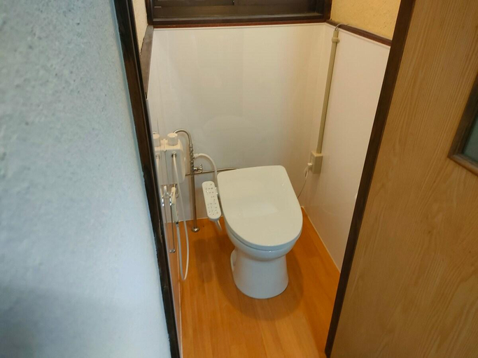 Bathroom 3, 〘海まで3秒〙【伊根の舟屋まで車で25分】絶景オーシャンビューBBQ 一棟貸し宿, Kyōtango