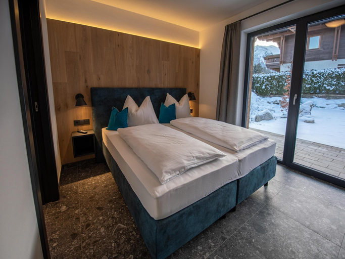 Bedroom 2, Chalet in Pinzgau near Ski Slopes Sauna, Zell am See