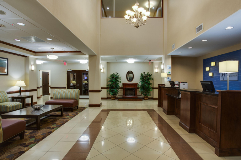 Public Area, Holiday Inn Express & Suites MOULTRIE, Colquitt