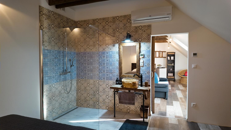 Others 3, Apartman Vulcano, Zvolen
