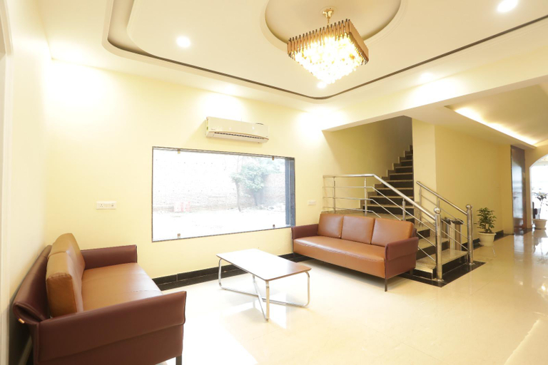 Public Area 2, Hotel Jps Palm Inn, Gurgaon