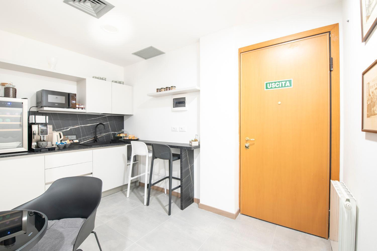 Others 5, B&B Dante, Pordenone